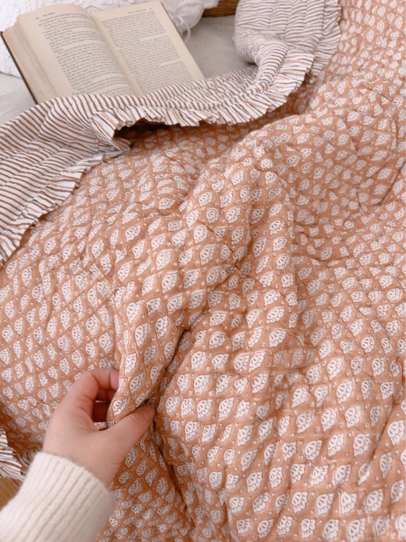 【フリルキルト】ブロックプリントキルト　布団　ソファーカバー　ベッドカバー