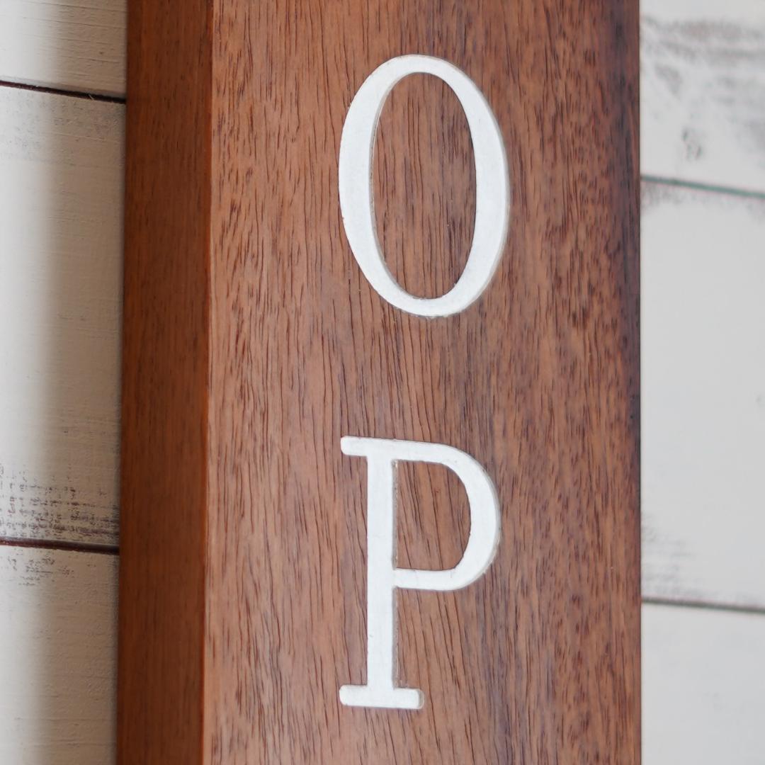 カリン（花梨）のオープン看板 【木製 営業中 アルファベット】