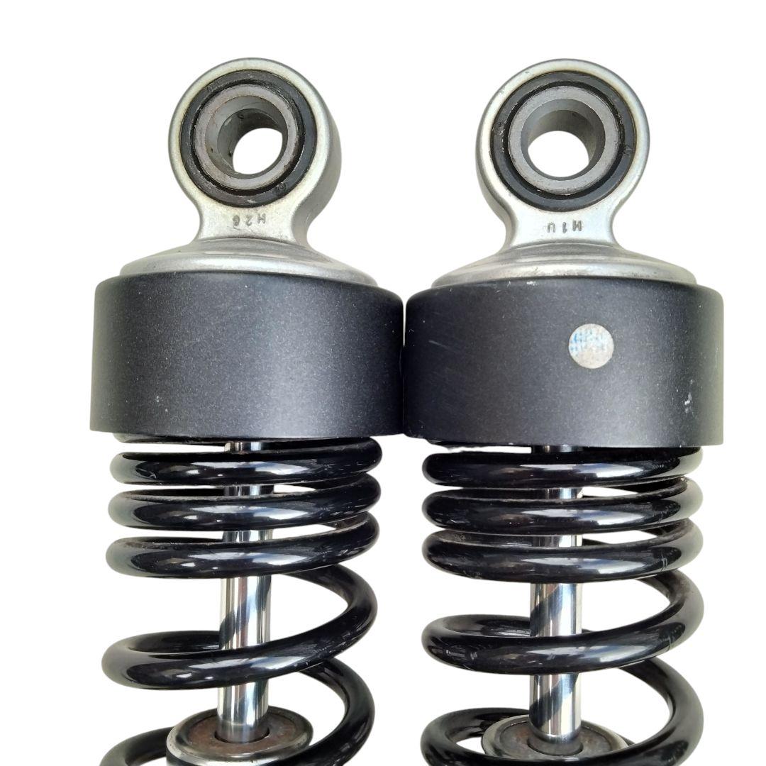 トライアンフボンネビルT100　純正リアサス　約340〜345mm