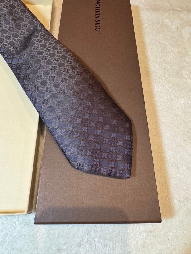 LOUIS VUITTON ダークブラウン ネクタイ