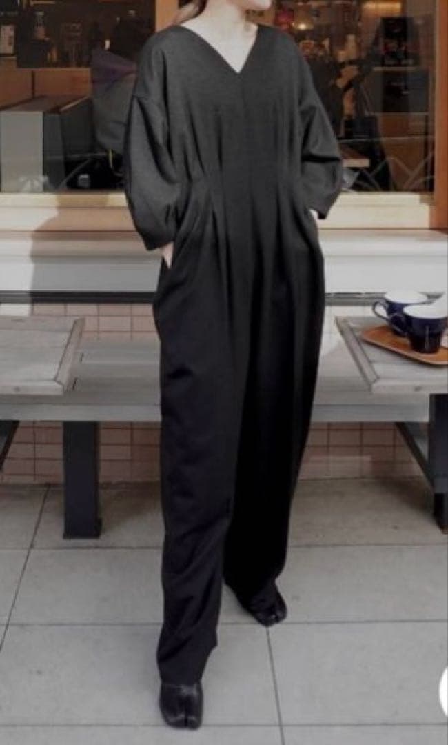 11/11まで限定価格【新品】MANOF マノフ　タックオールインワンMサイズ