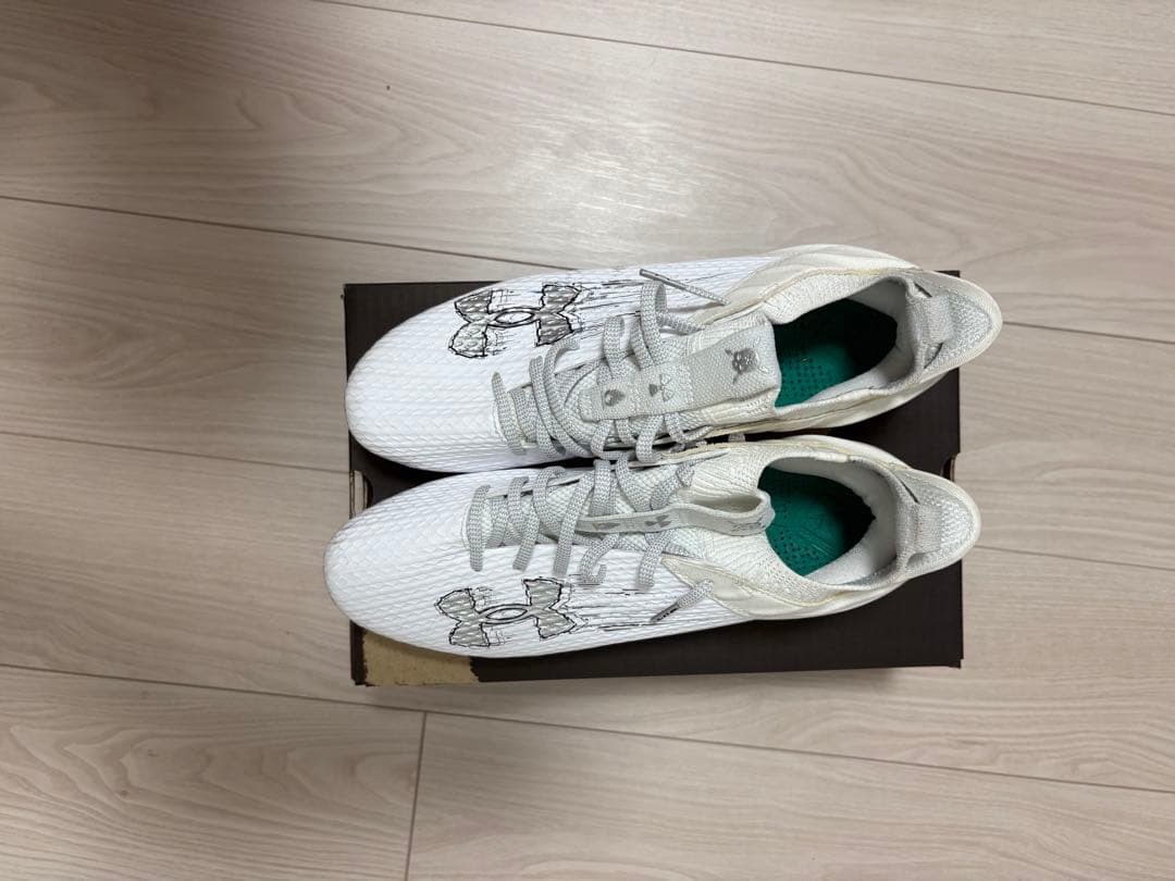 Under Armour スパイクシューズ ホワイト