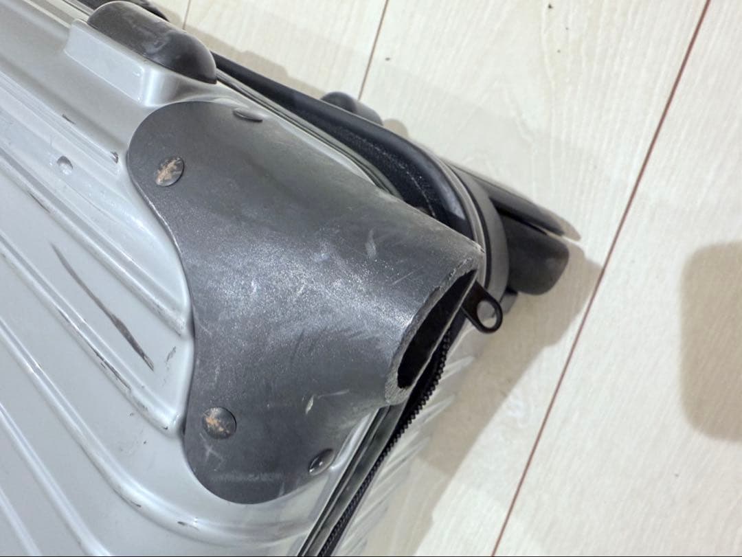 RIMOWA キャリーケース（鍵なし）