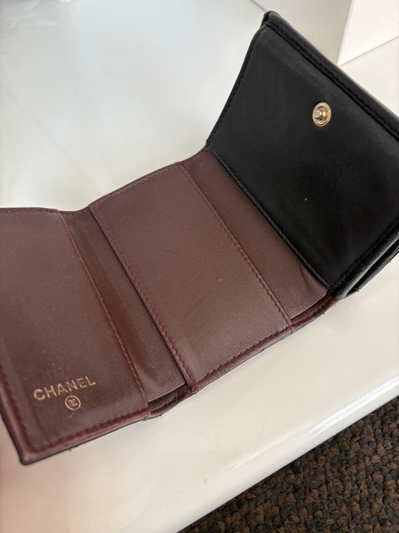 CHANEL ブラックレザー 三つ折り財布
