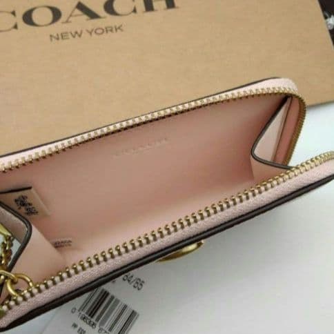 新作　新品　COACH　カードウオレット　エッセンシャル Lジップキーケース