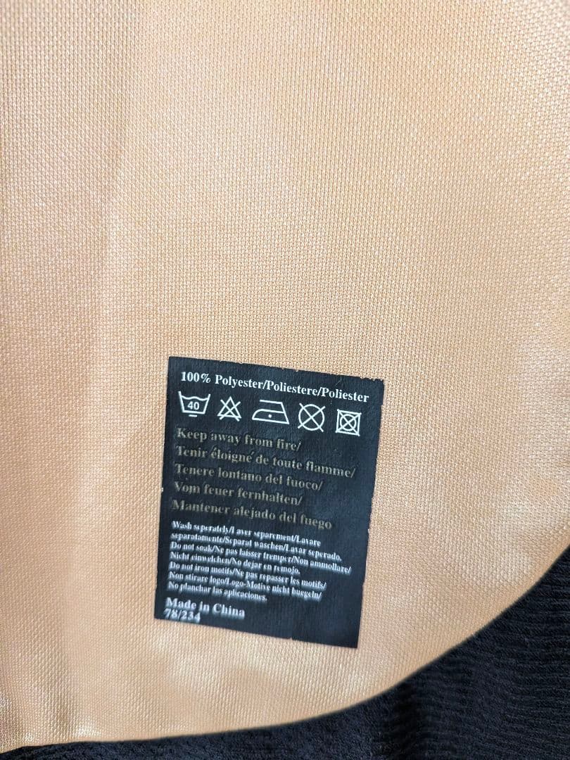 ろ*く様 【正規品】マンチェスター・ユナイテッド 100周年記念 リバーシブル