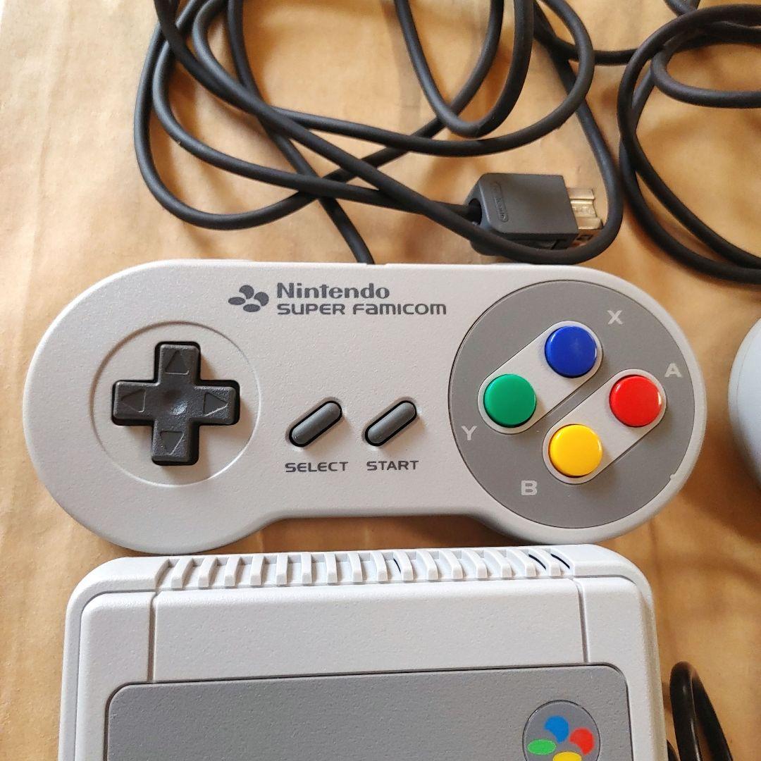 ニンテンドークラシックミニ　スーパーファミコン　（純正ACアダプター付き）