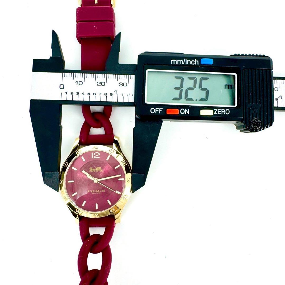 【箱・ほぼ未使用】COACH コーチ ゴールド シグネチャー ラバー 腕時計