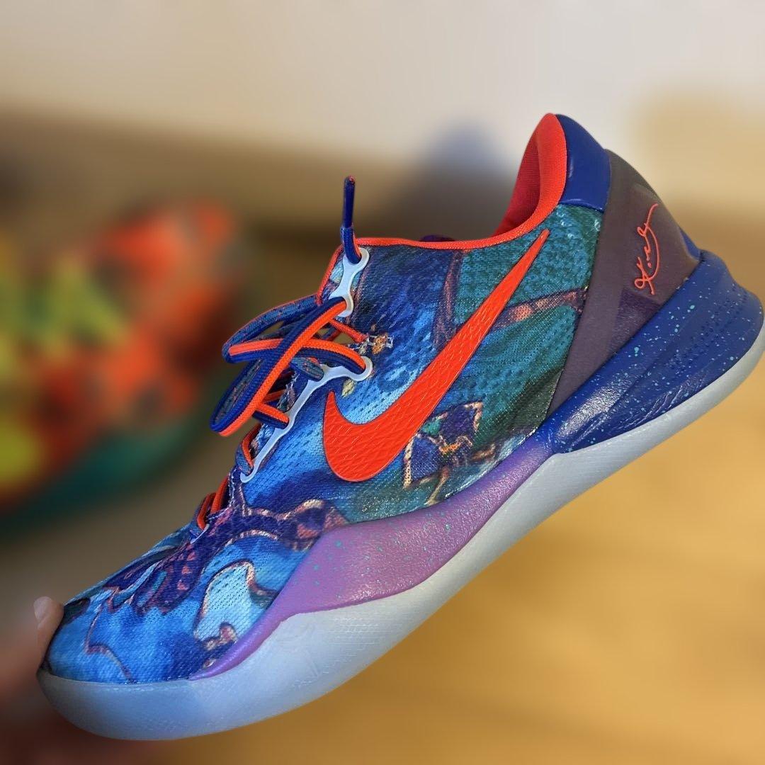 美品！コービー8 バッシュ　25.5センチ