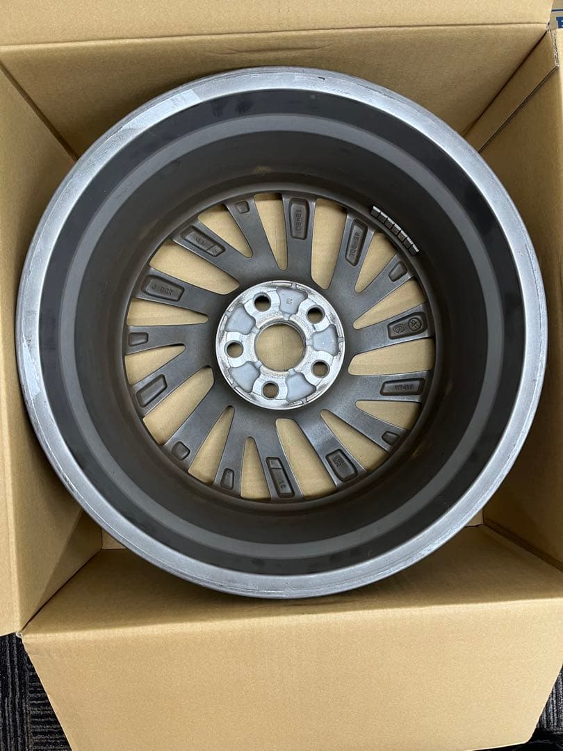 レクサスＥＳ　18インチ ホイール純正中古　１本
