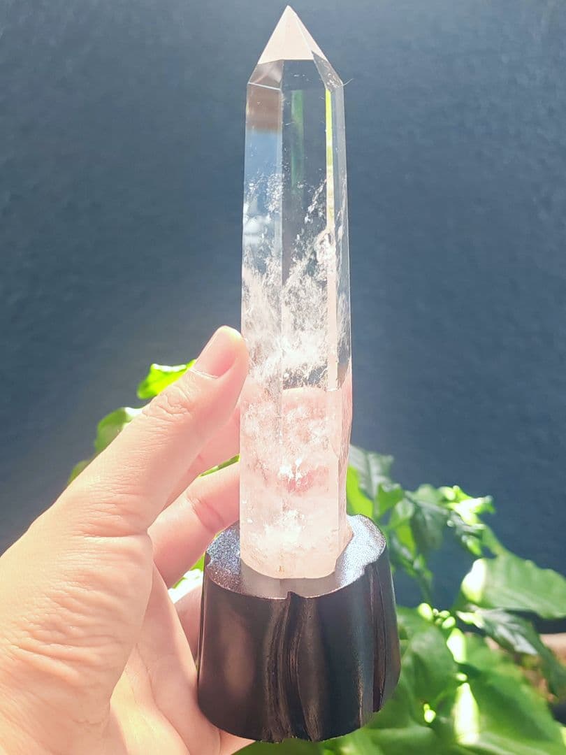 透明　ヒマラヤ産天然水晶ポイント　六角柱 天然石原石置物台座付　パワーストーン
