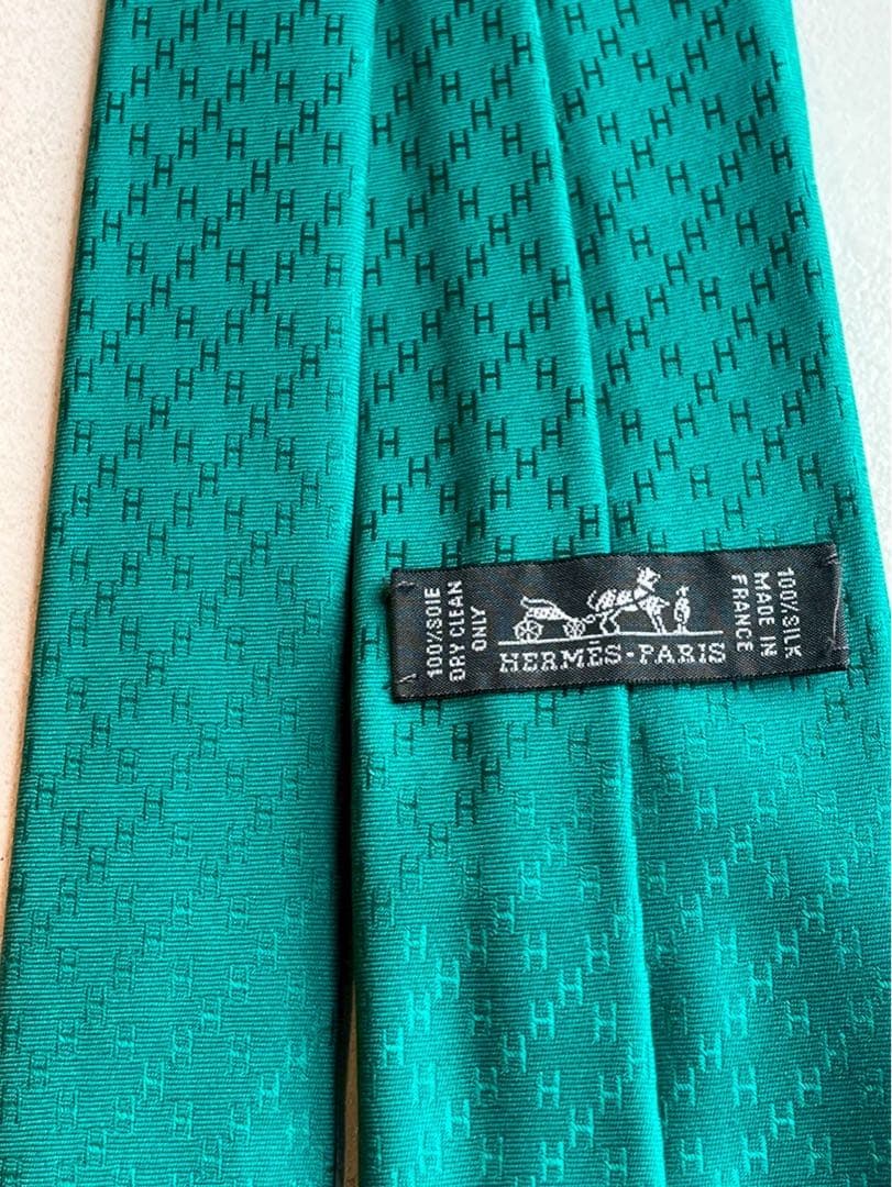 【新品未使用】エルメス HERMES ターコイズ ネクタイ　シルク100%