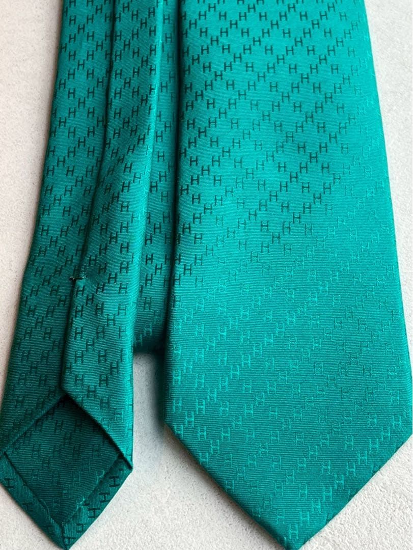 【新品未使用】エルメス HERMES ターコイズ ネクタイ　シルク100%
