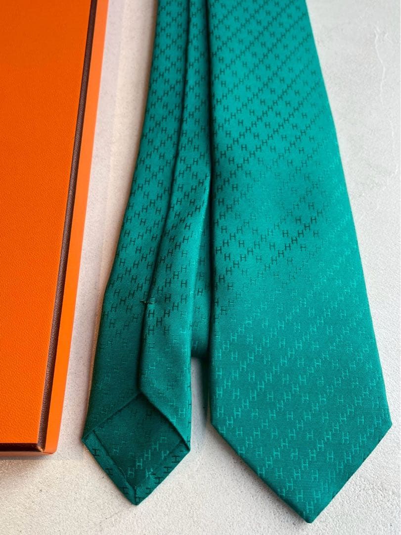 【新品未使用】エルメス HERMES ターコイズ ネクタイ　シルク100%