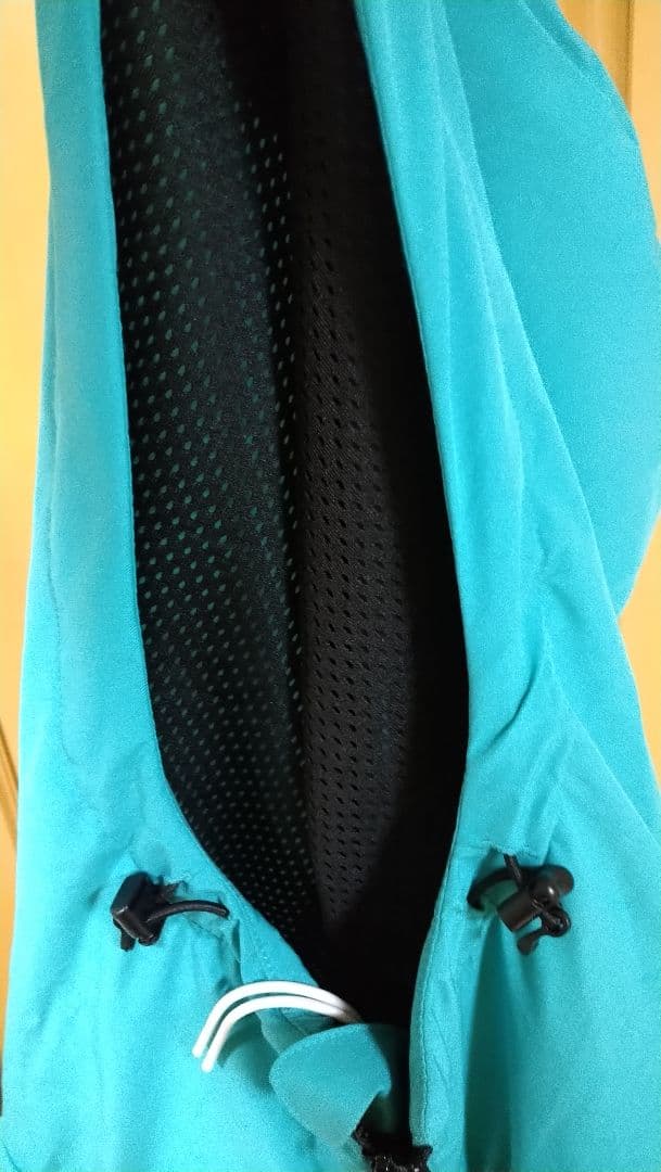 みねたさま専用　Luz　ルースイソンブラ フード付きウィンドブレーカー