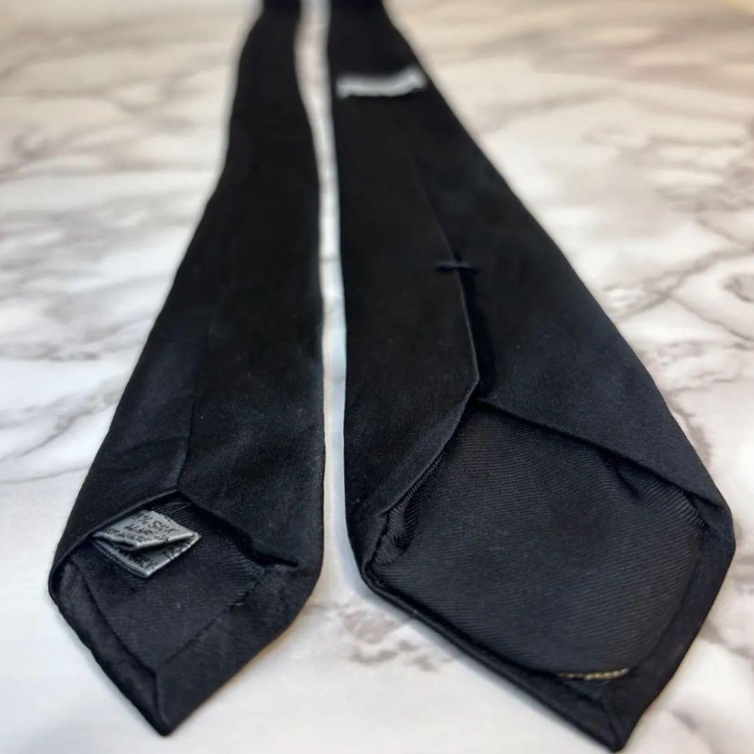 Dior ネクタイ　ブラック　黒色　蜂　ビー　ワンポイント　細身