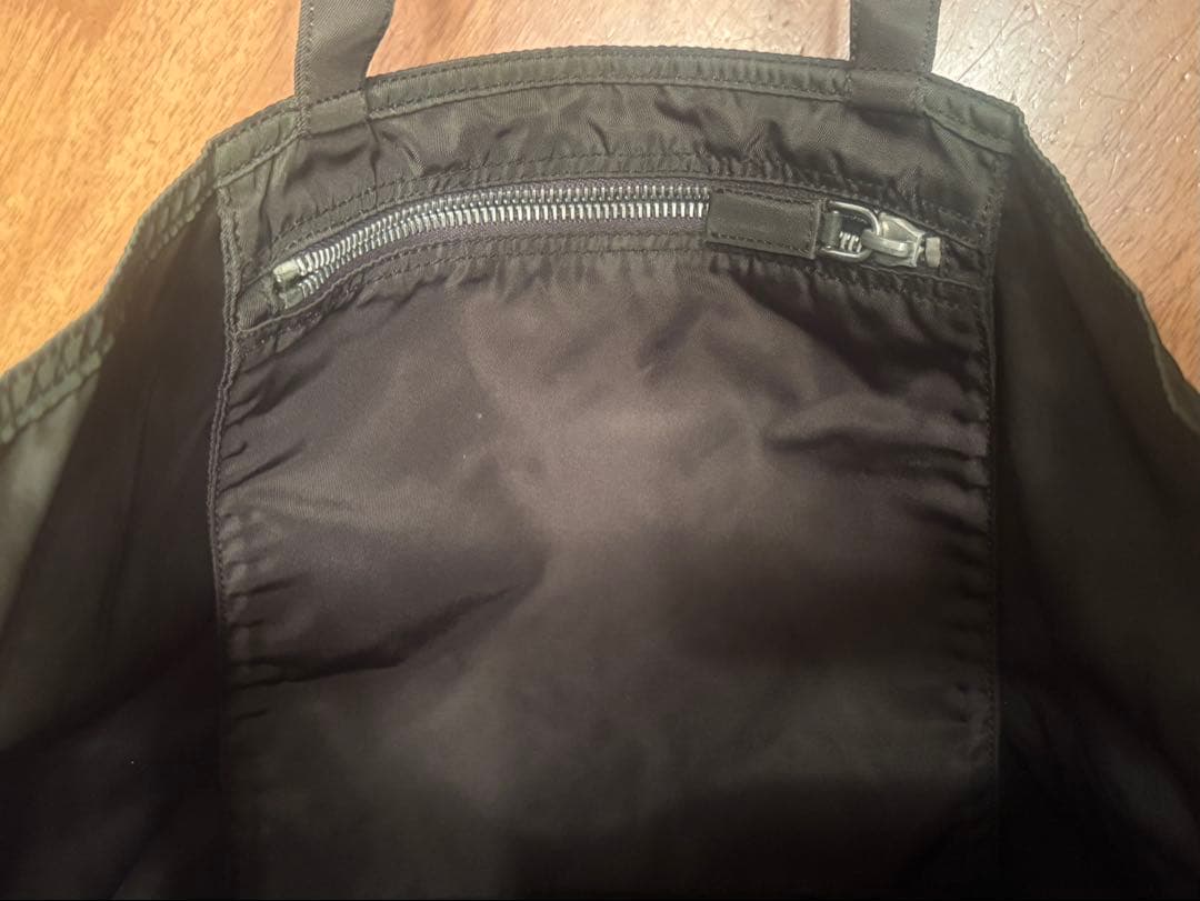 PRADA プラダ ロボット刺繍 ナイロントート 三角ロゴ