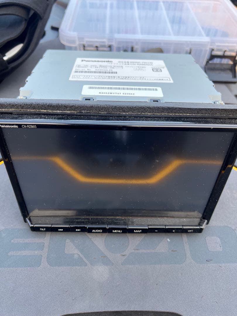 スズキ純正 8インチナビ cn-rz865