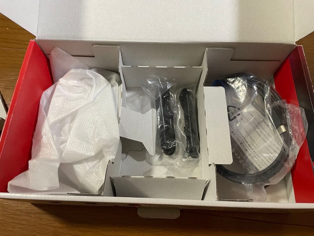 【美品】Nintendo Switch 本体 赤/青 Joy-Con付き