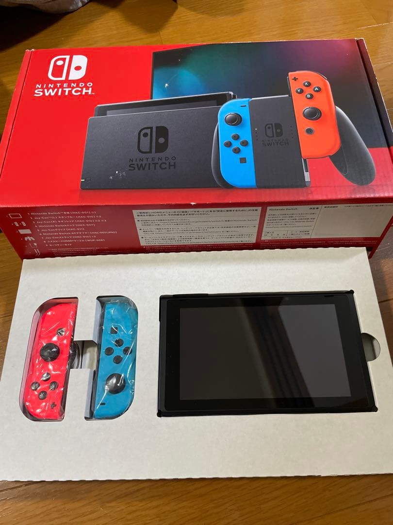 【美品】Nintendo Switch 本体 赤/青 Joy-Con付き