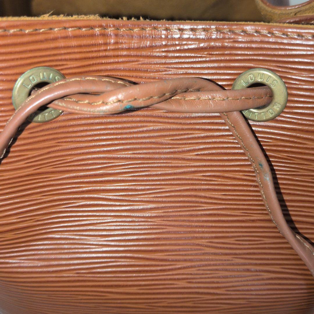 ルイヴィトン エピ プチノエ 巾着 ブラウン