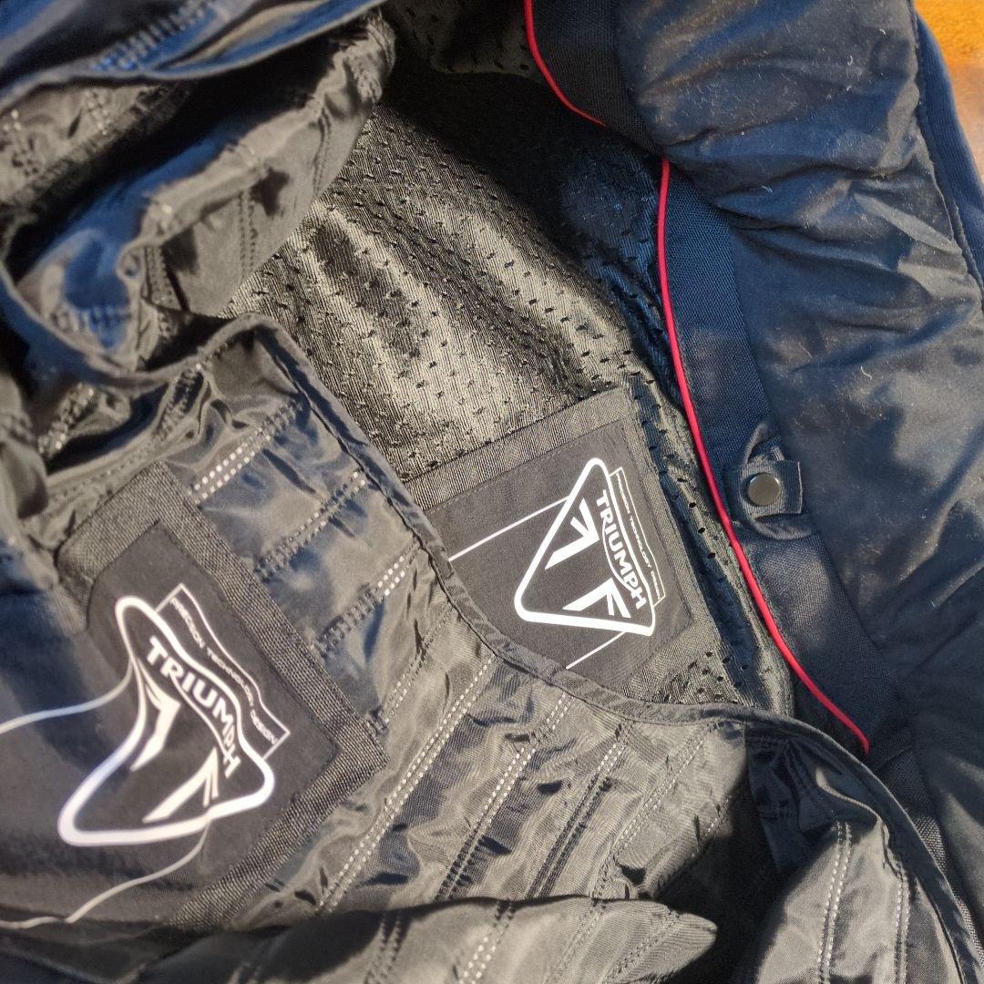 TRIUMPH ライディングジャケット