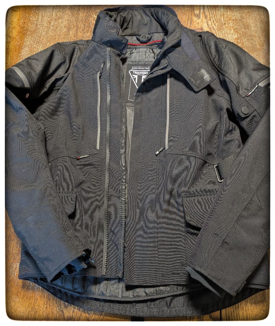 TRIUMPH ライディングジャケット