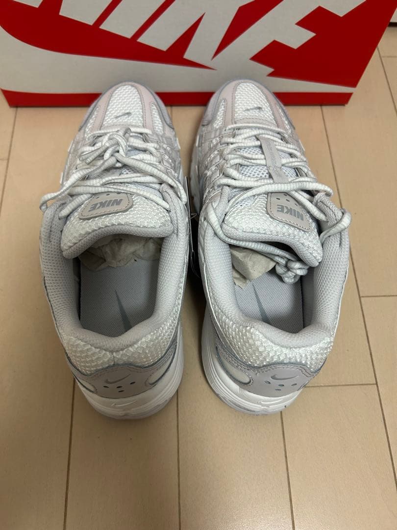 NIKE ナイキ W P-6000 SE IF1756-100 25cm