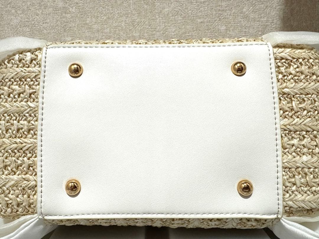 DIANA フリルかごバッグ　ショルダーストラップ付き