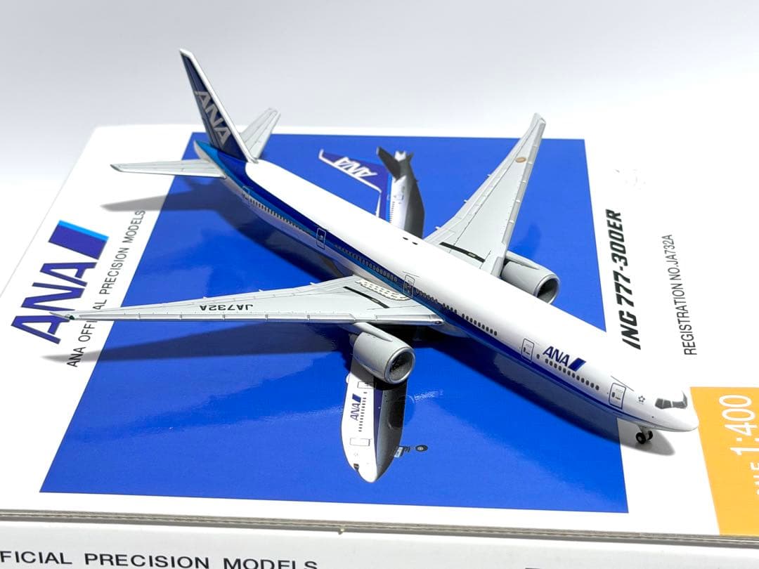 全日空商事 1/200 B777-300ER ANA NH40013