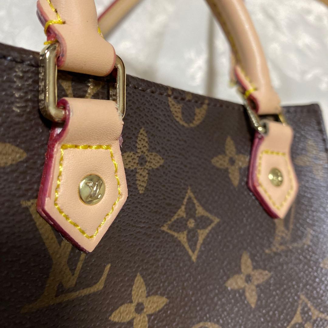 モノグラム ショルダーバッグ　スマホバッグ