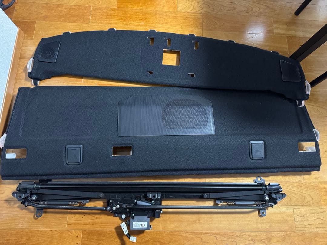 210 クラウン純正電動リアシェード、リアボード