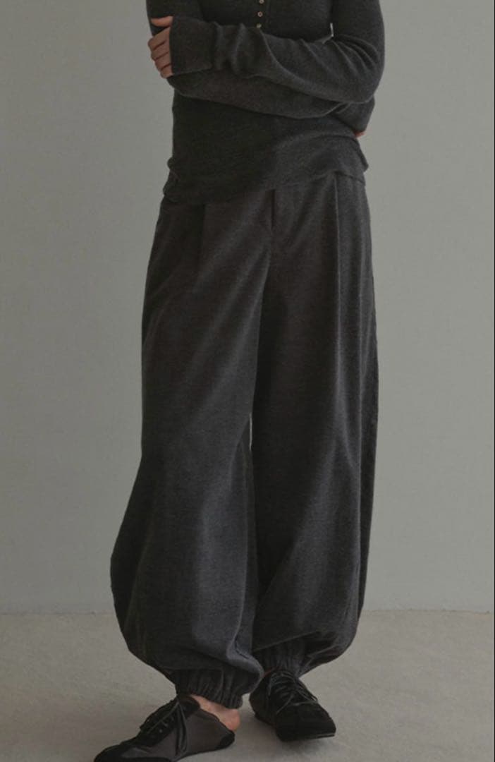 【未使用】ETRE TOKYO コーデュロイカープジョガーパンツ