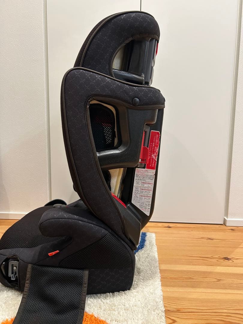 【Aprica】エアグルーヴ プラス チャイルドシート カップホルダー付き