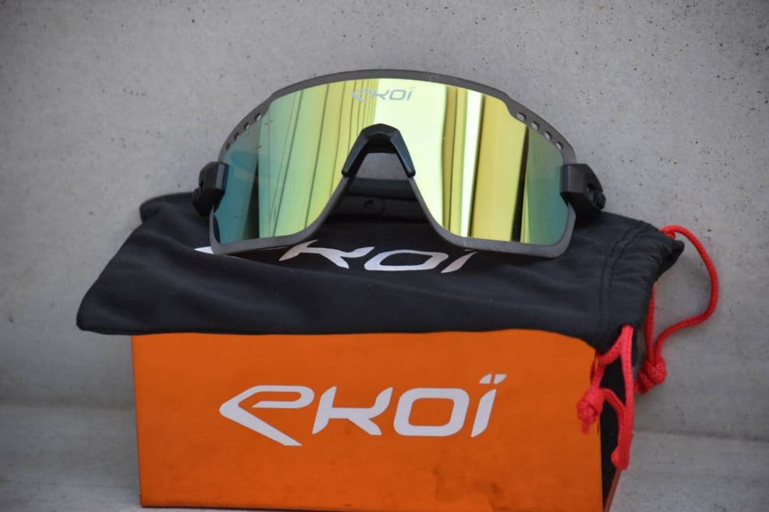 【美品】　EKOI PREMIUM 80 LTD レーザーゴールド　サングラス