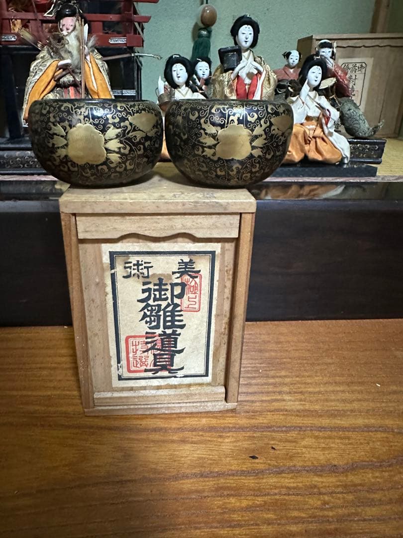 雛人形セット 伝統的な雛祭り　御殿付き お道具付き