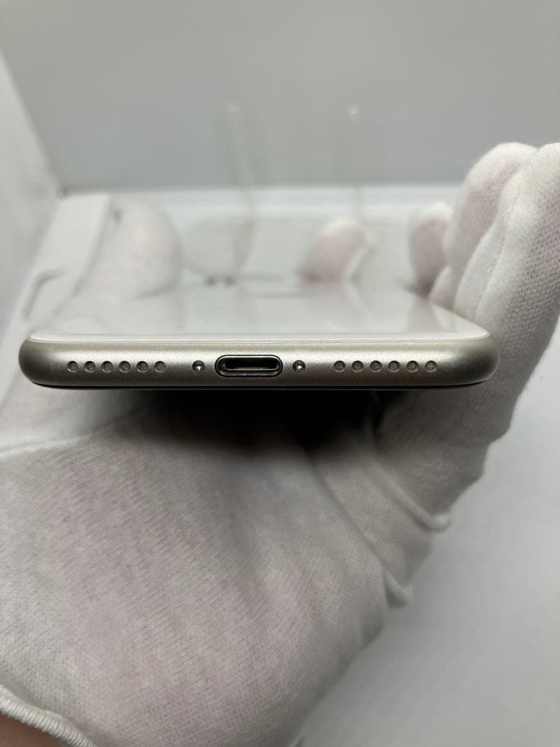 美品 iPhone SE3 128GB バッテリー100% SIMフリー