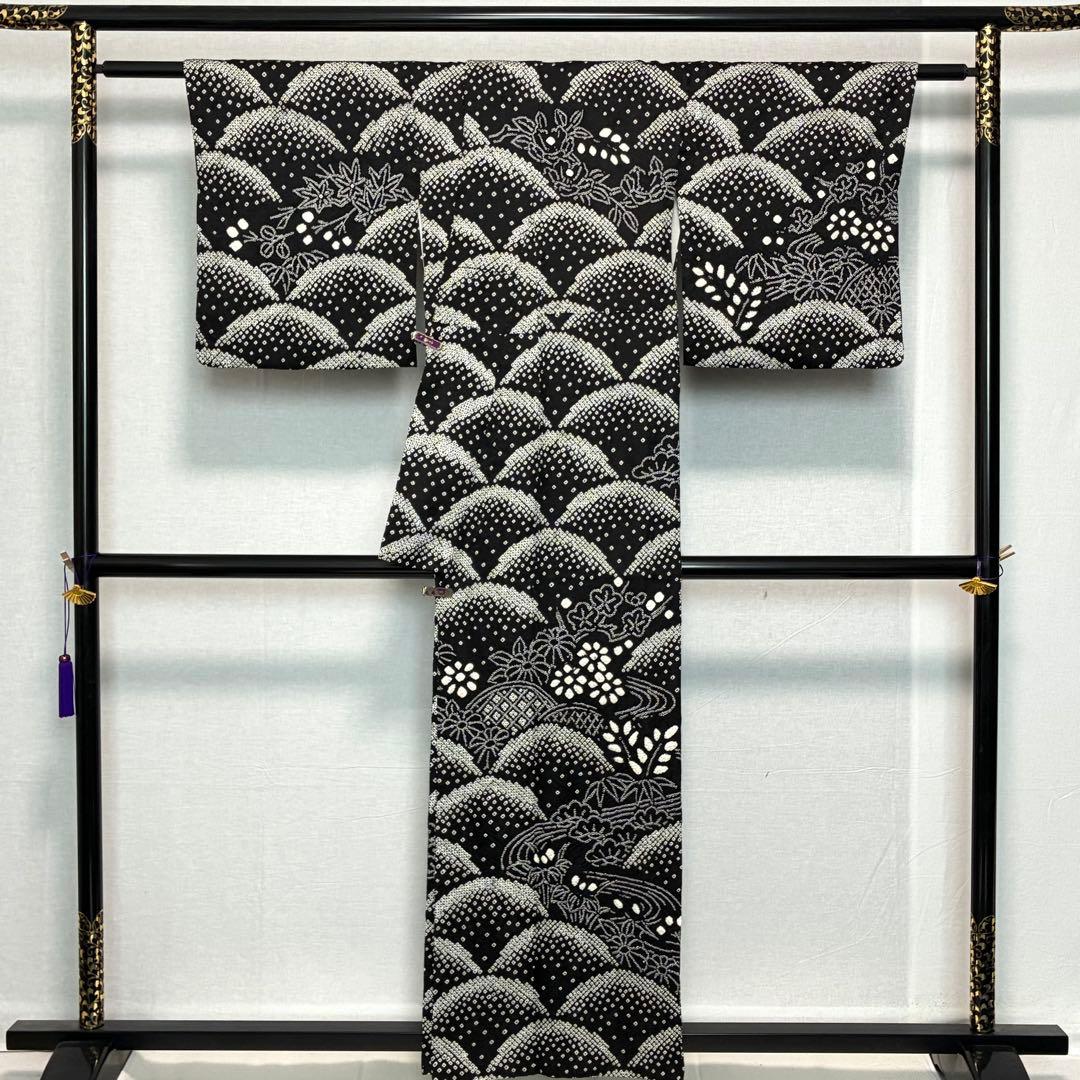 D111藤娘きぬたや 総絞り 訪問着 黒地 青海波 流水 正絹 着物 袷 極美品