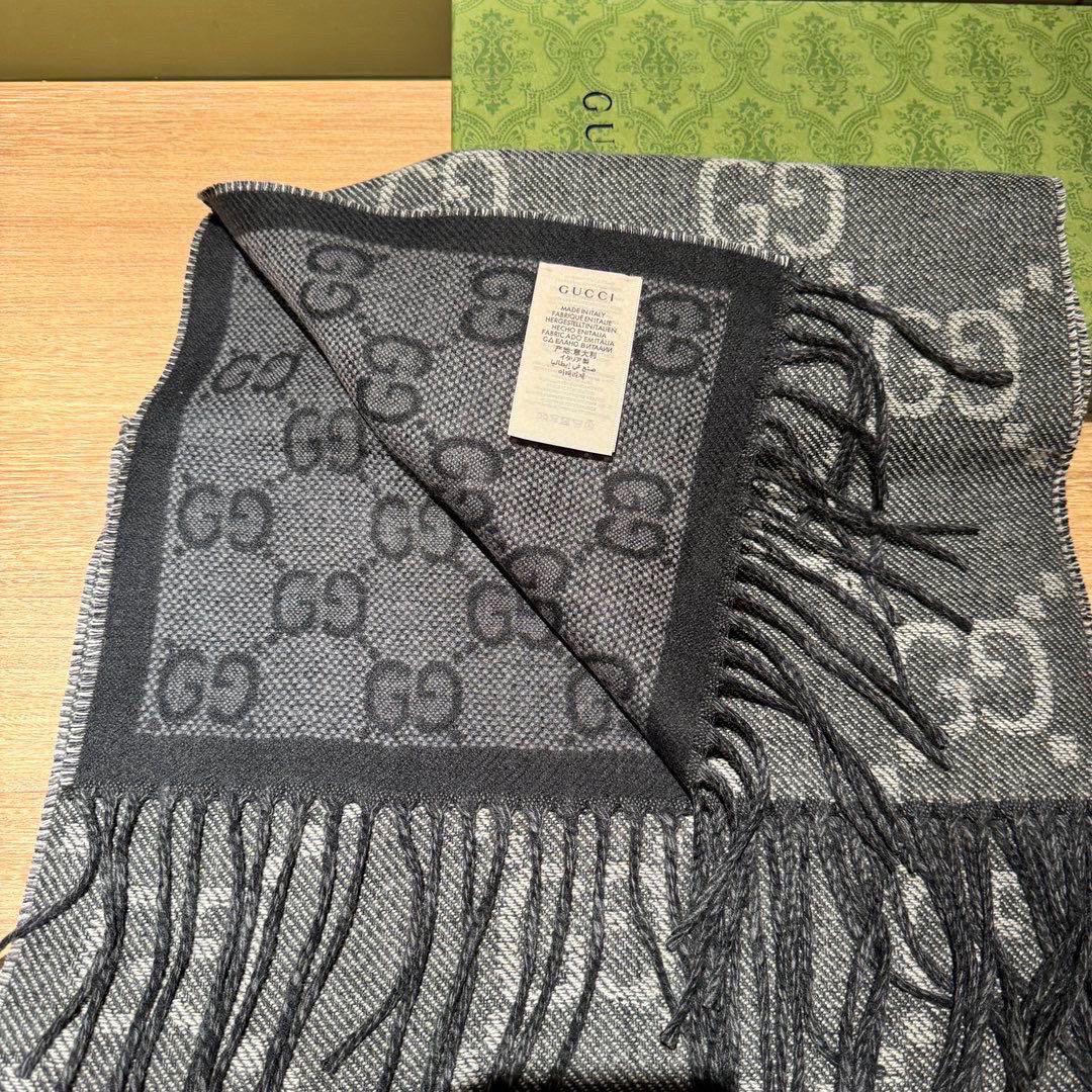 GUCCI GG柄 マフラー