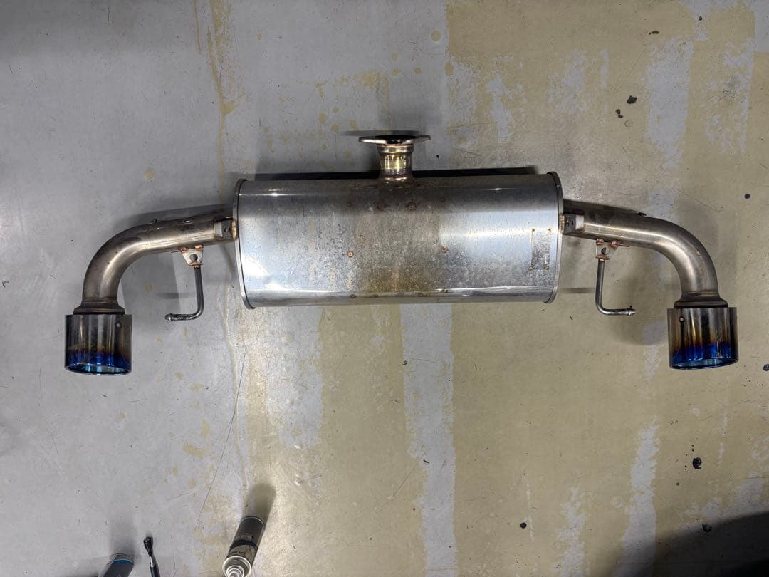 柿本改　マフラー　アクセラスポーツ