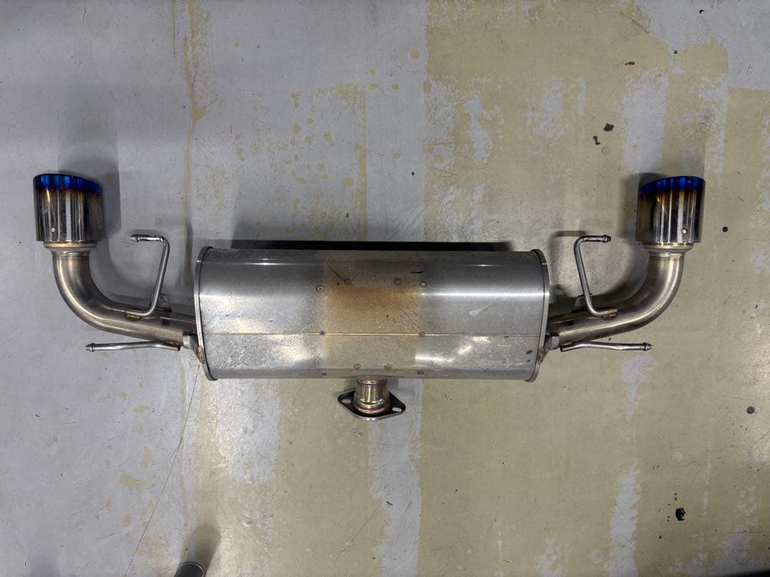 柿本改　マフラー　アクセラスポーツ