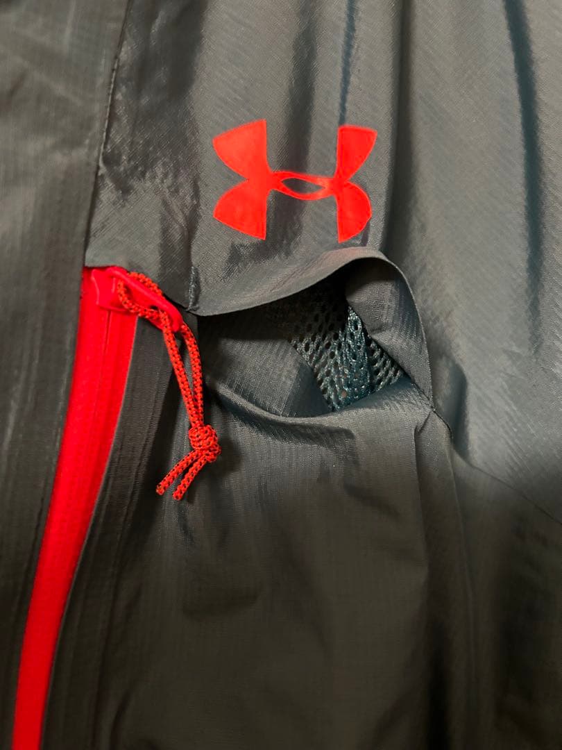 Under Armour ウィンドブレーカー メンズ　XL