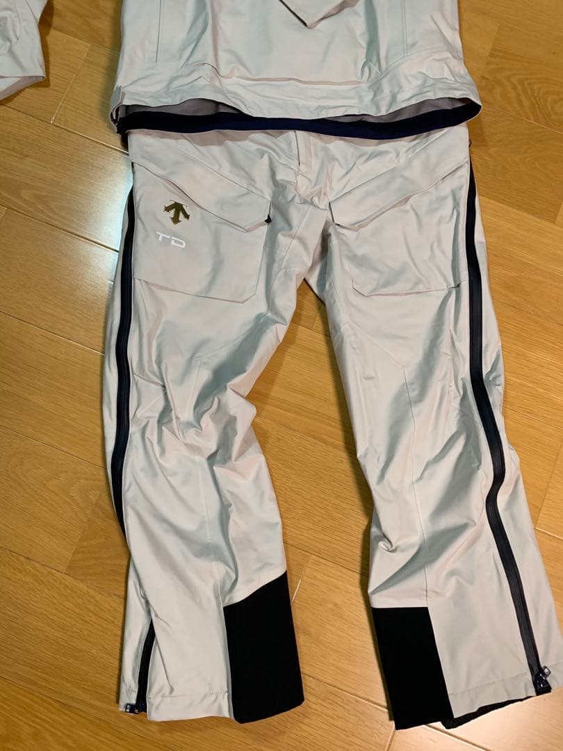 DESCENTEメイトスキーウェアセット