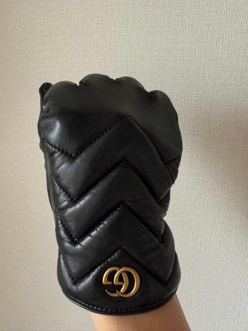 GUCCI ブラックレザー Gロゴ キルティング手袋