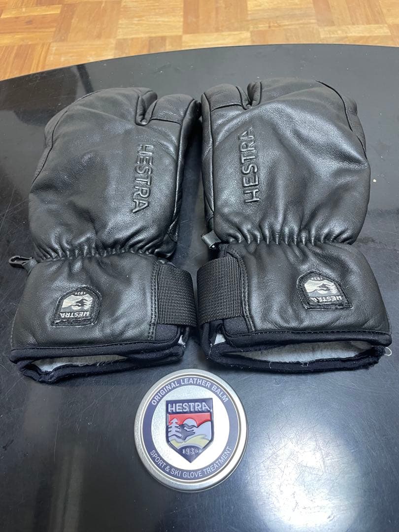 HESTRA TOPO スリーフィンガー グローブ ブラック レザーバーム付