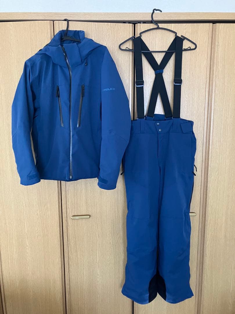 ファブリススキーウェア上下セット Mサイズ