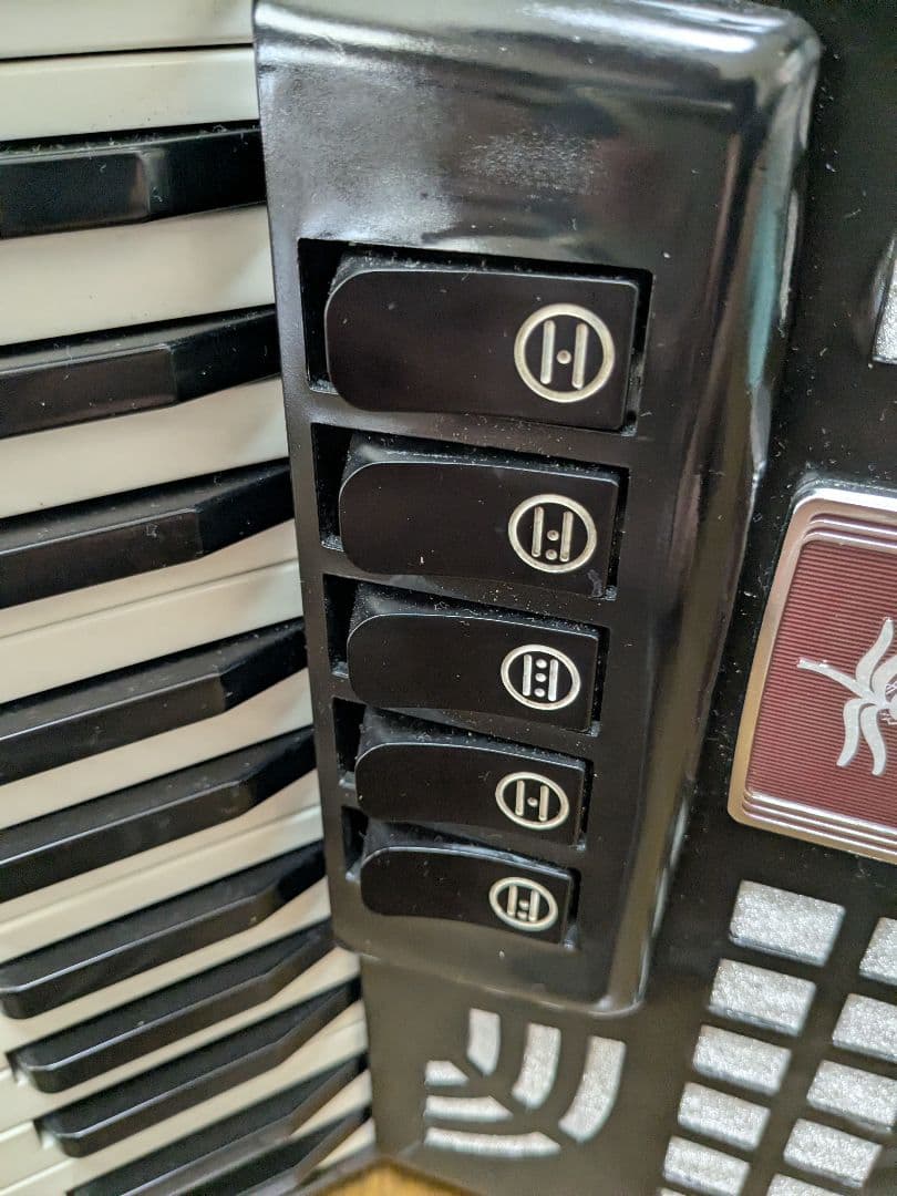 TOMBO アコーディオン No. 65 MMM　34鍵盤80ベース