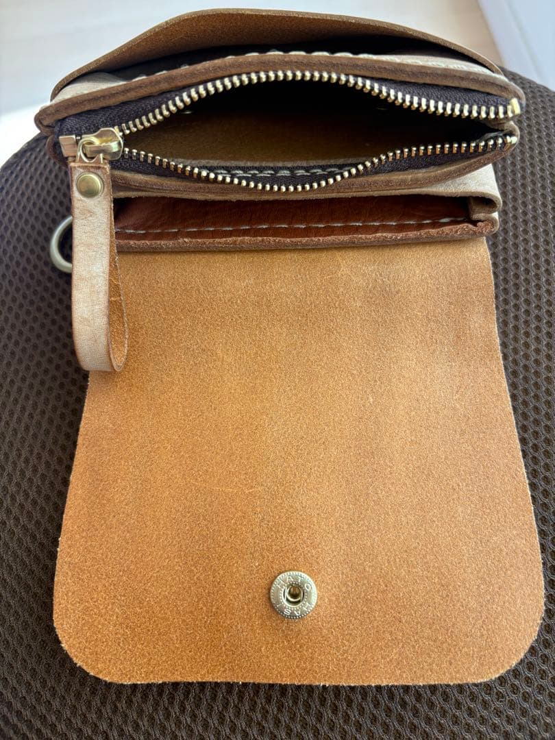 HERZ【アラスカ特別仕様】普段使いのトラベルウォレット(NSA-269)