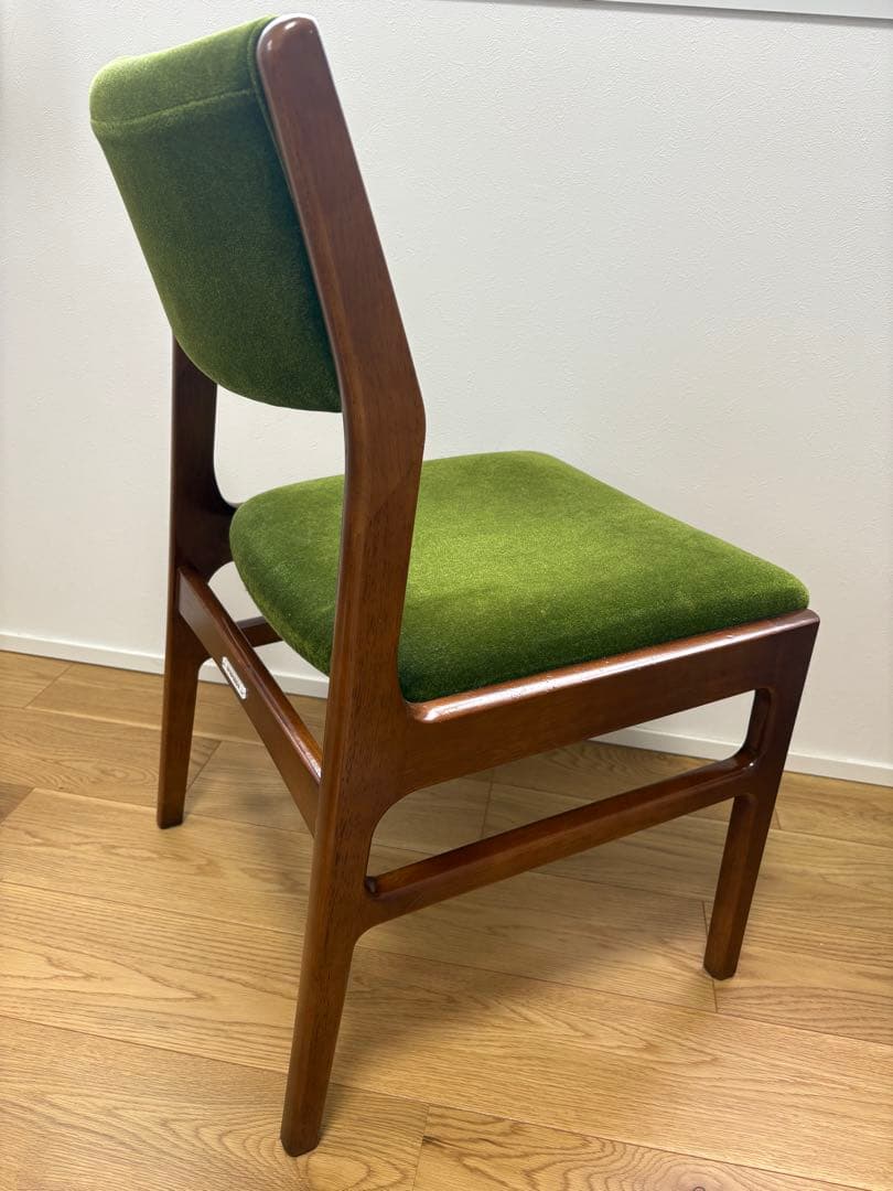HRパパ様 カリモク60 アームレスダイニングチェア　モケットグリーン