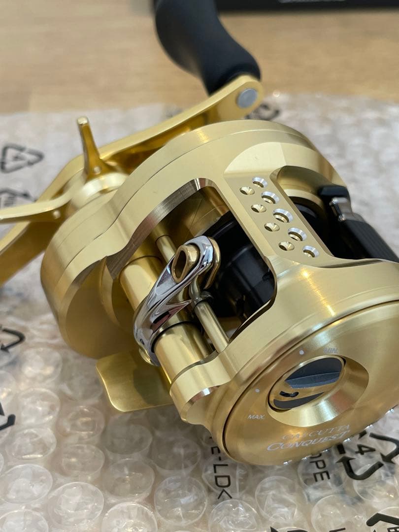 リール 21 CALCUTTA CONQUEST 100